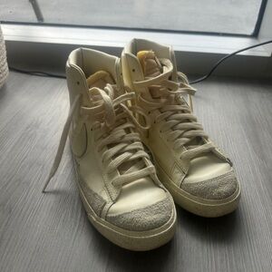 Nike Blazer Mid ‘77